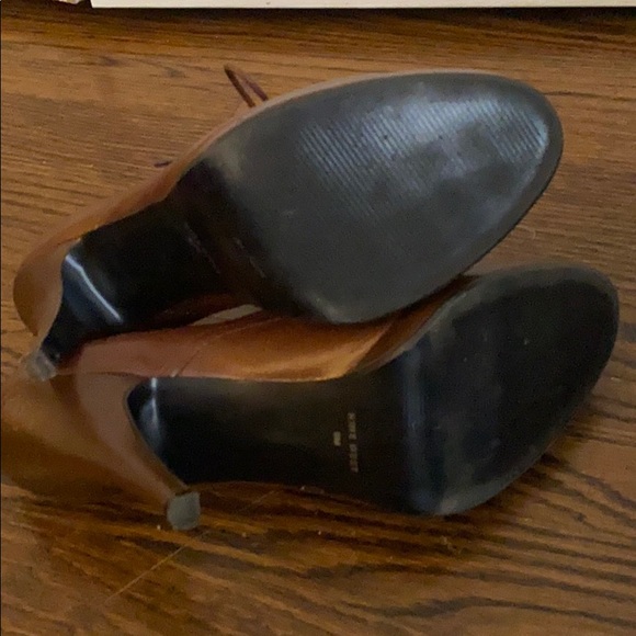 Nine West Leather Heels - Picture 6 of 6